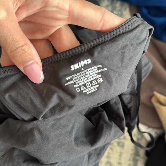 SKIMS Black Cami Bodysuit L - Picture 8 of 8